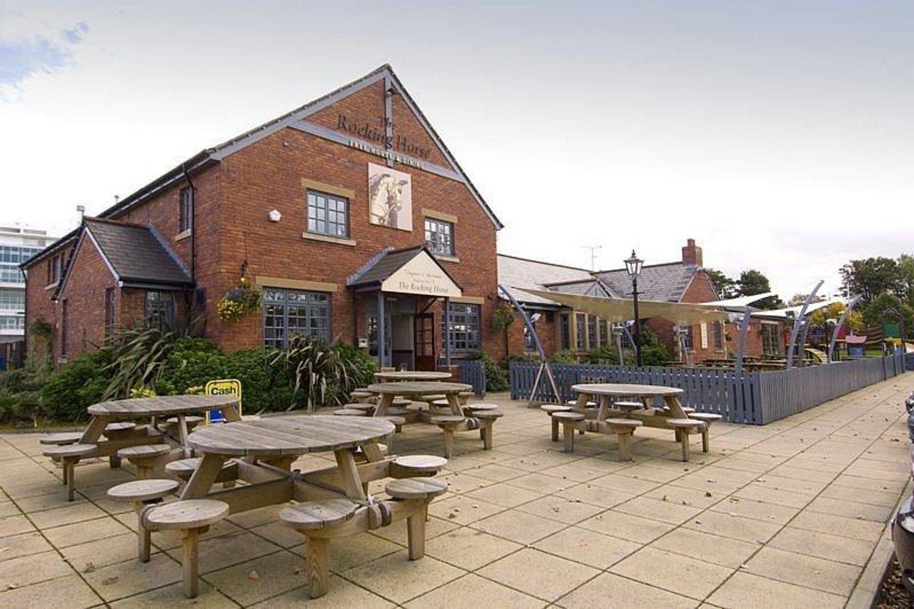 Premier Inn Liverpool Aintree Buitenkant foto